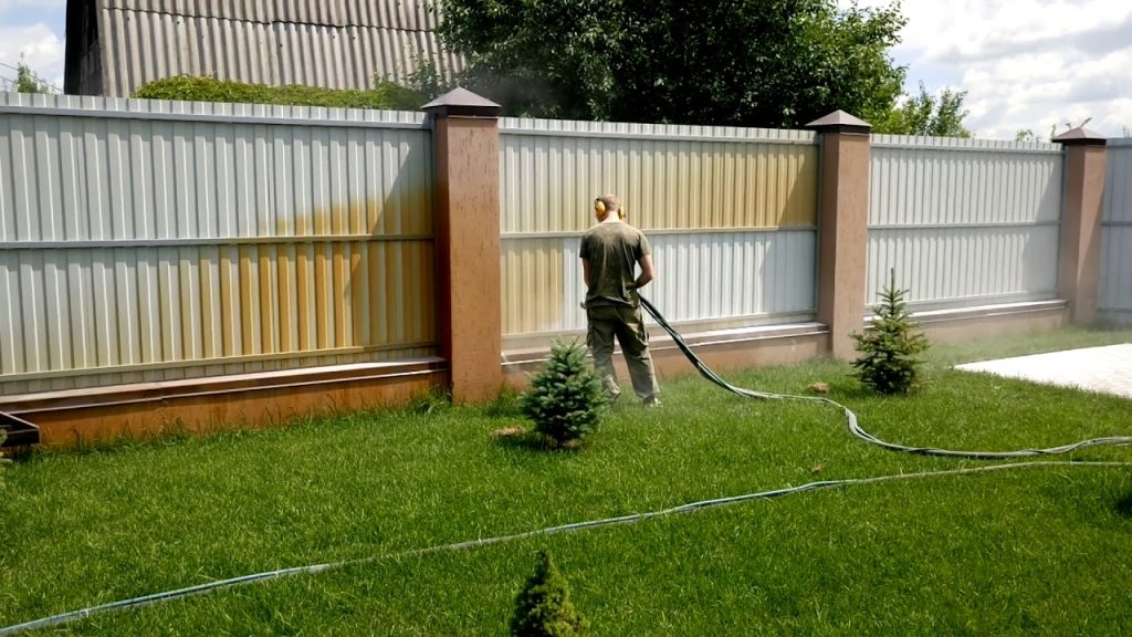 fence cleaning